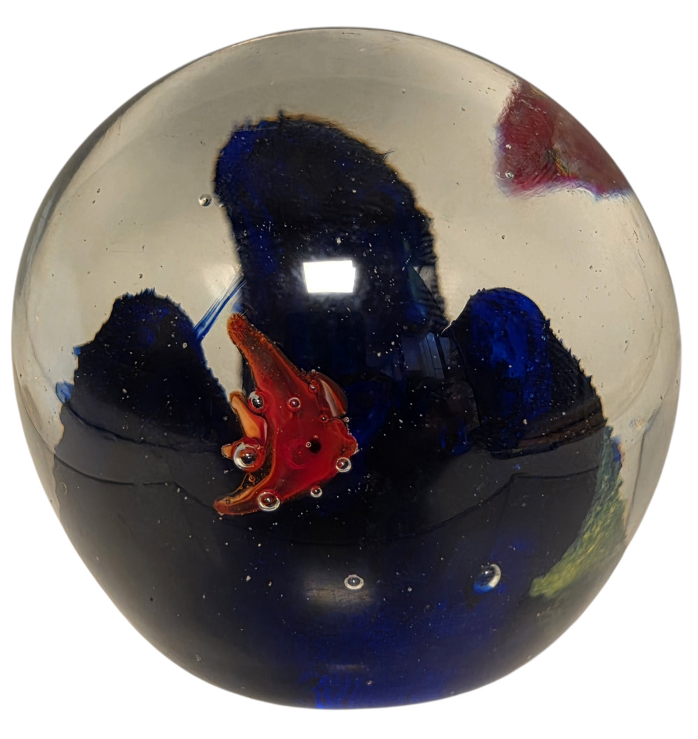 SWIMMING FISH CORAL REEF PAPERWEIGHT 2" X 2 3/4"